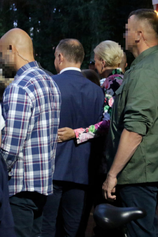 Agata Duda i Andrzej Duda w kościele w Juracie 