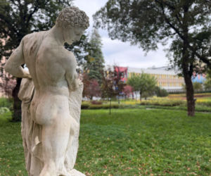 Po sąsiedzku z Achillesem. Kolejna wędrówka Tezeusza