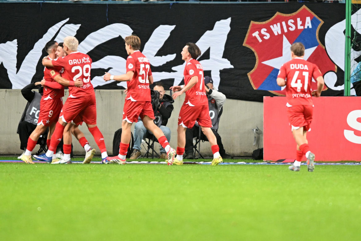 Wisła Kraków - Jagiellonia Białystok; Zdjęcia kibiców i zawodników z meczu 8. kolejki PKO BP Ekstraklasy