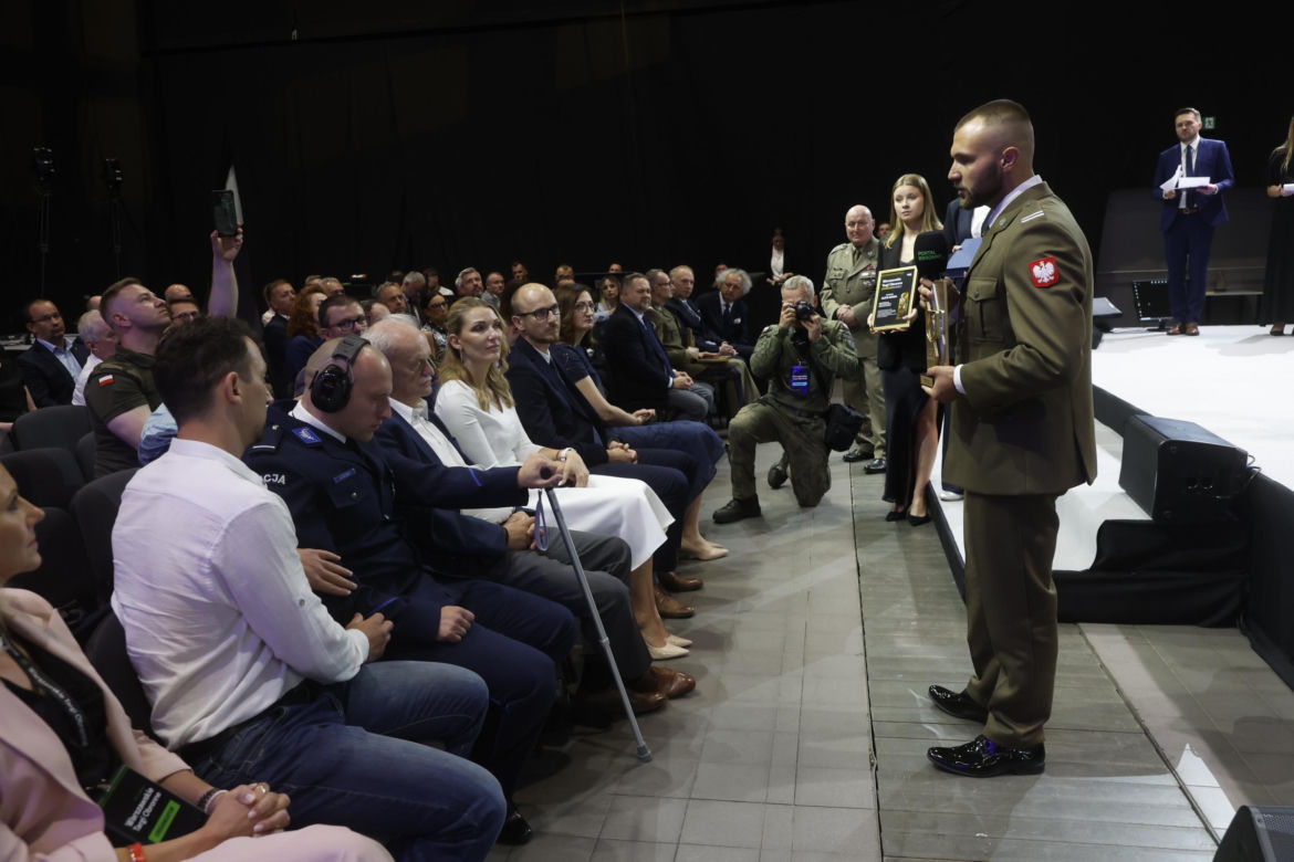 Kapral Mateusz wczoraj odebrał Złota Gardę