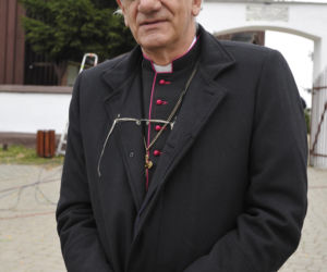 Zborowski i Żak żartują w temacie Rancza. Serialowi biskupi rozbawili fanów