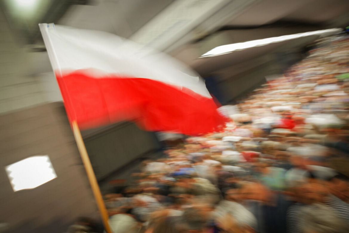 Takich tłumów w warszawskim metrze jeszcze nie było. Ledwo mieścili się na peronach!