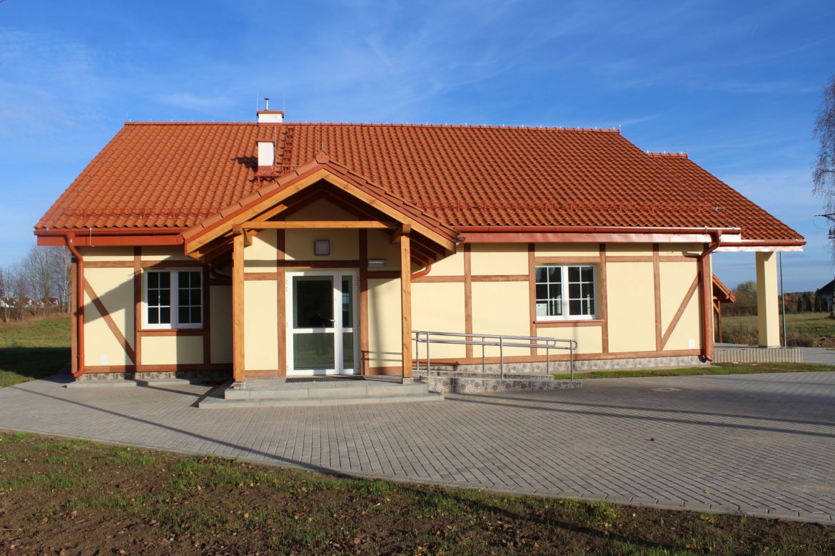 Wiejska świetlica w Ługwałdzie gotowa. Wyglądem nawiązuje do zabudowy regionalnej [ZDJĘCIA]