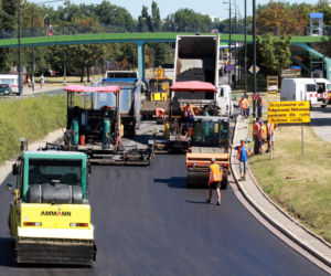 Warszawa ulica Ostrobramska, frezowanie, remont, walec drogowy,