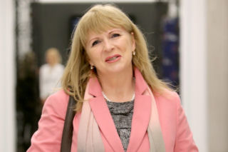 Małgorzata Gosiewska za swoje jeździ pod namiot, za nasze do Mongolii i Watykanu