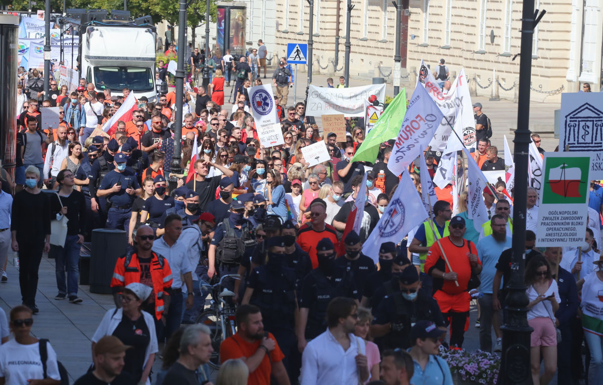 Protest pracowników służby zdrowia w Warszawie