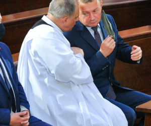 Ukłony dla Rydzyka, uśmiech dla Kaczyńskiego