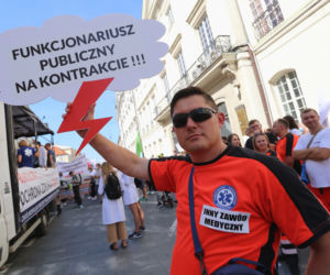 Protest pracowników służby zdrowia w Warszawie