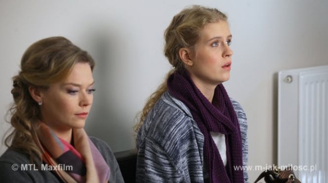 M jak miłość odc. 1047. Natalka (Marcjanna Lelek), Anna (Tamara Arciuch)