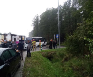 Zderzenie busa z samochodem dostawczym w Nowych Żukowicach