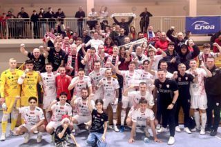 Futsaliści z Leszna po derbowym starciu w Pniewach