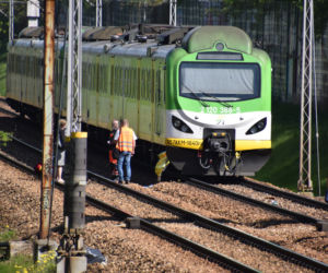 Pociąg Kolei Mazowieckich potrącił śmiertelnie mężczyznę