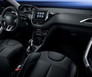 Peugeot 208 lifting 2015 