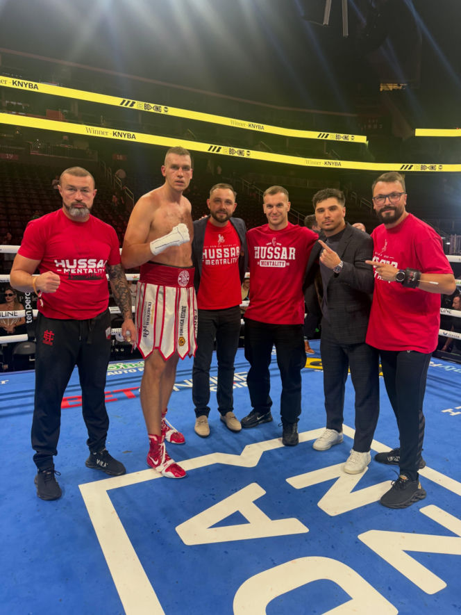 Damian Knyba posłał na deski Andy’ego Ruiza Jr. w Newark