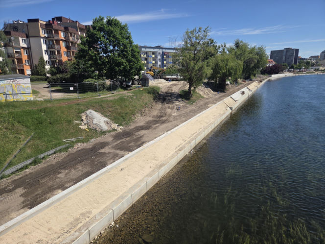 Rewitalizacja bulwarów nad Brdą. Umocnione nabrzeże i nowe ścieżki!