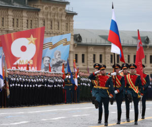 Parada na Placu Czerwonym inna niż poprzednie. Tylko Putin się nie zmienił