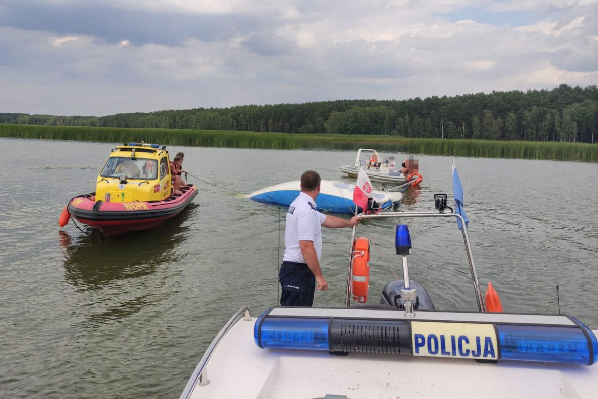 Wichura przewróciła ośmioosobowy jacht! Drmat na Zalewie Koronowskim