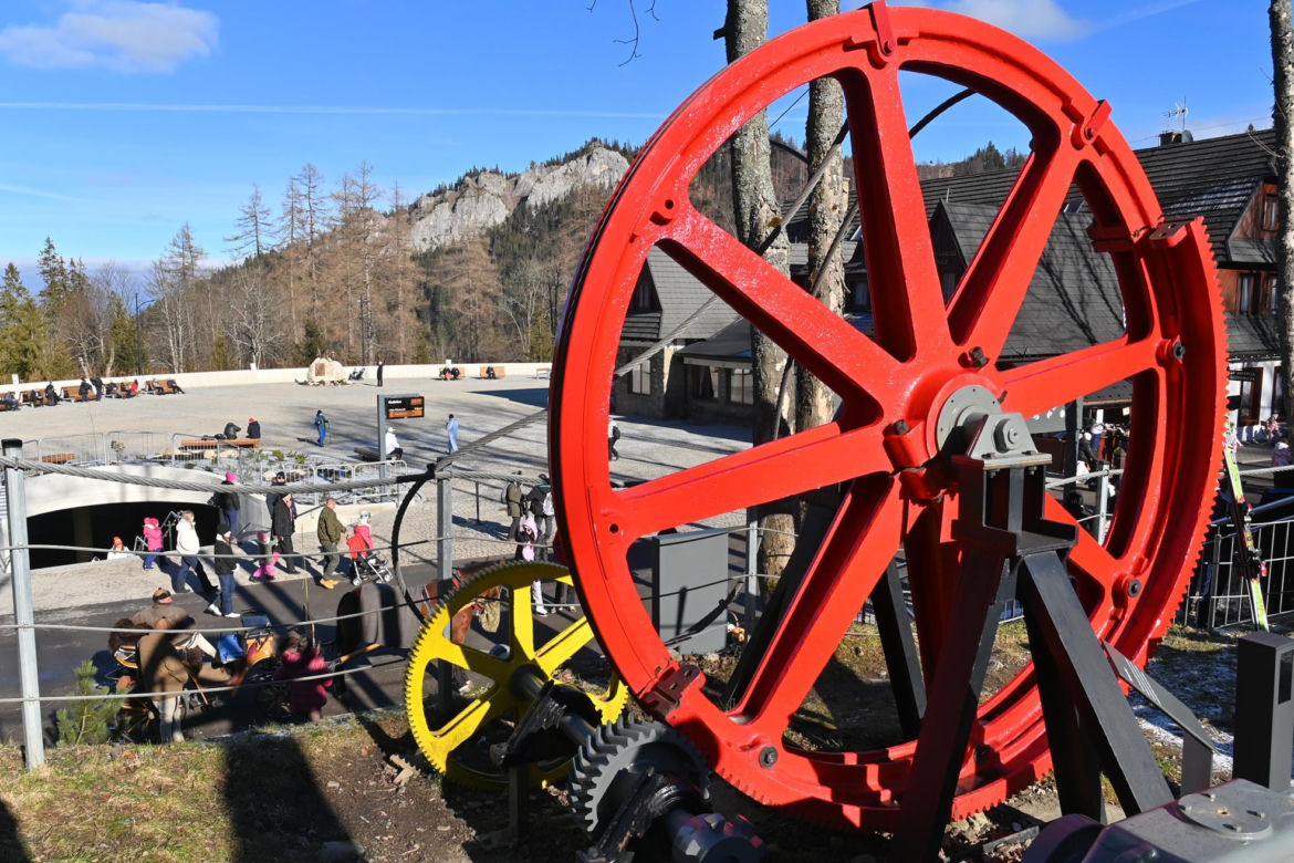Zakopane. Centrum przesiadkowe w Kuźnicach. Słynna "patelnia"