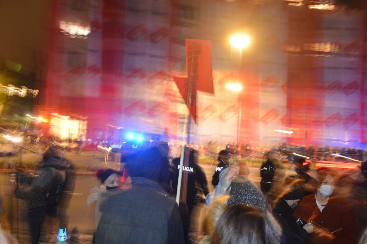 Manifestacja przed siedzibą MEN