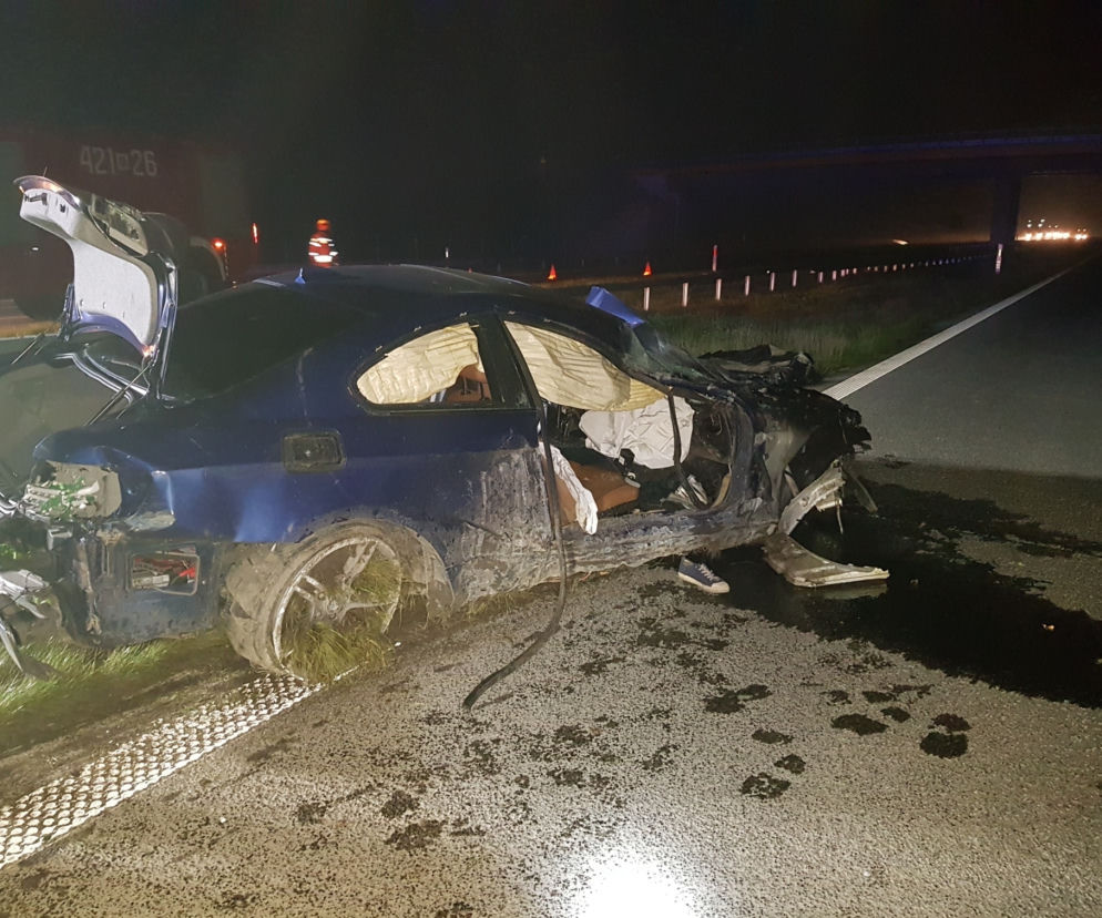  ŚMIERTELNY wypadek na drodze S17. Po uderzeniu w bariery ZGINĄŁ pasażer BMW