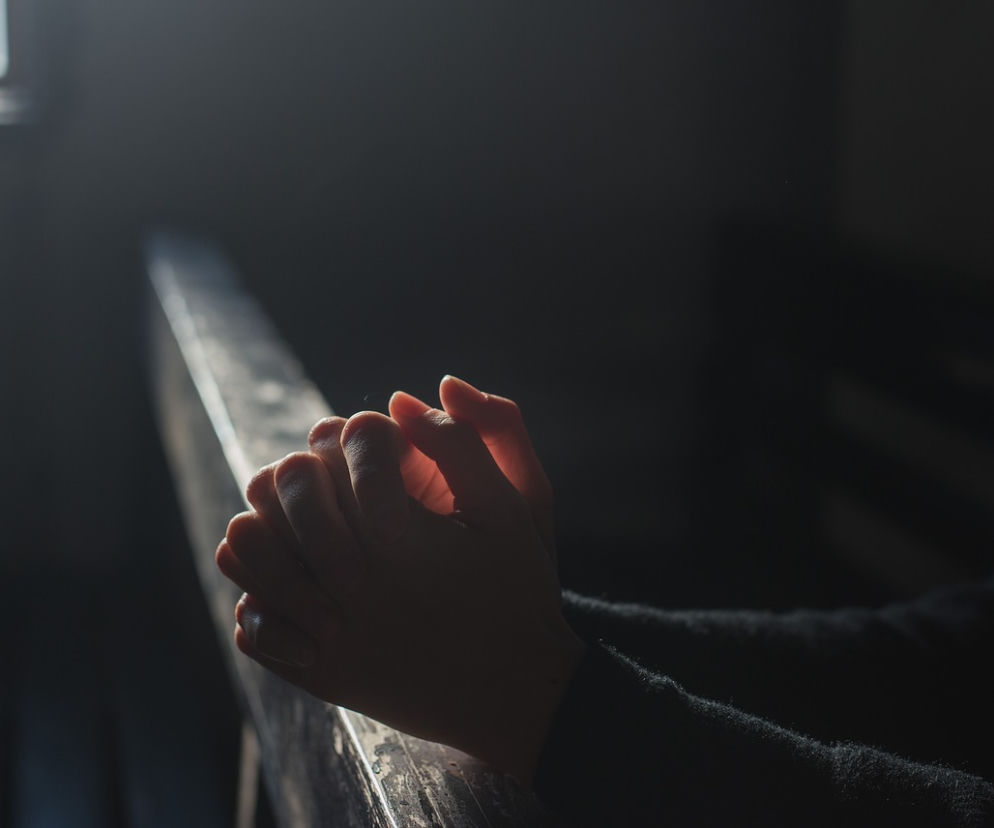 Apostazja: Jak dokonać aktu wyjścia z Kościoła katolickiego?
