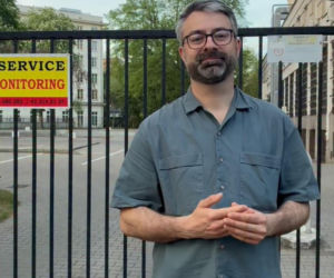 Radny chce oddać mieszkańcom parking przed urzędem dzielnicy. „Więcej szkody niż pożytku”