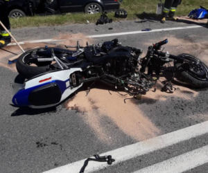Zderzenie motocykla z samochodem osobowym we Frycowej