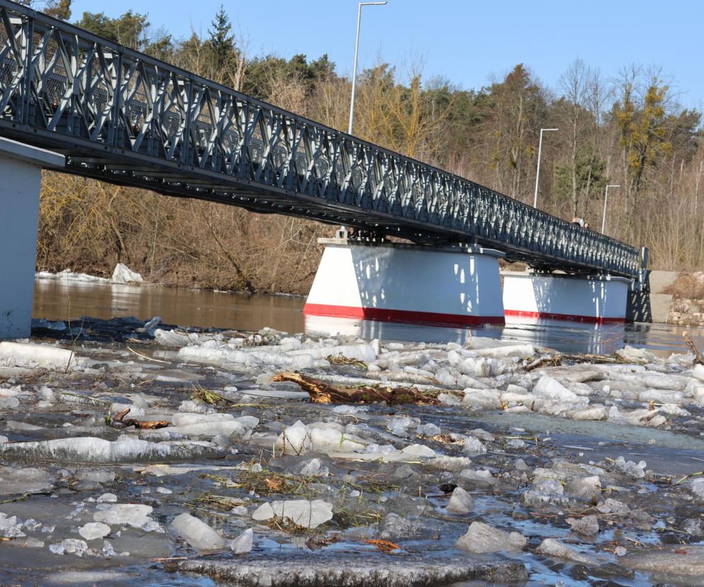Niepokojąca sytuacja na Wkrze. Szef MSWiA zwołał pilną naradę