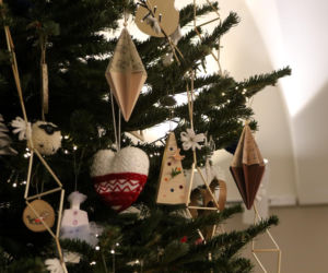 W Pałacu Prezydenckim już święta. Marta Nawrocka z rodziną ubierała choinkę