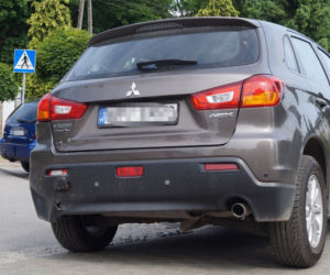 Pijany kierowca nauki jazdy siał zniszczenie na drodze
