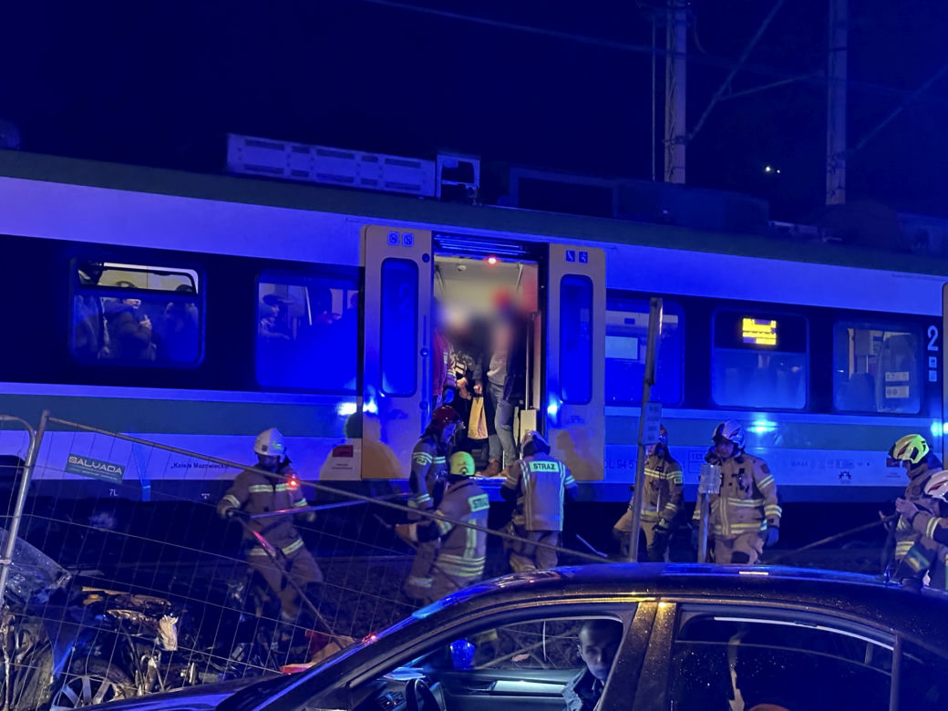 Pijany wjechał na tory w Duchnicach. Uderzył w pociąg
