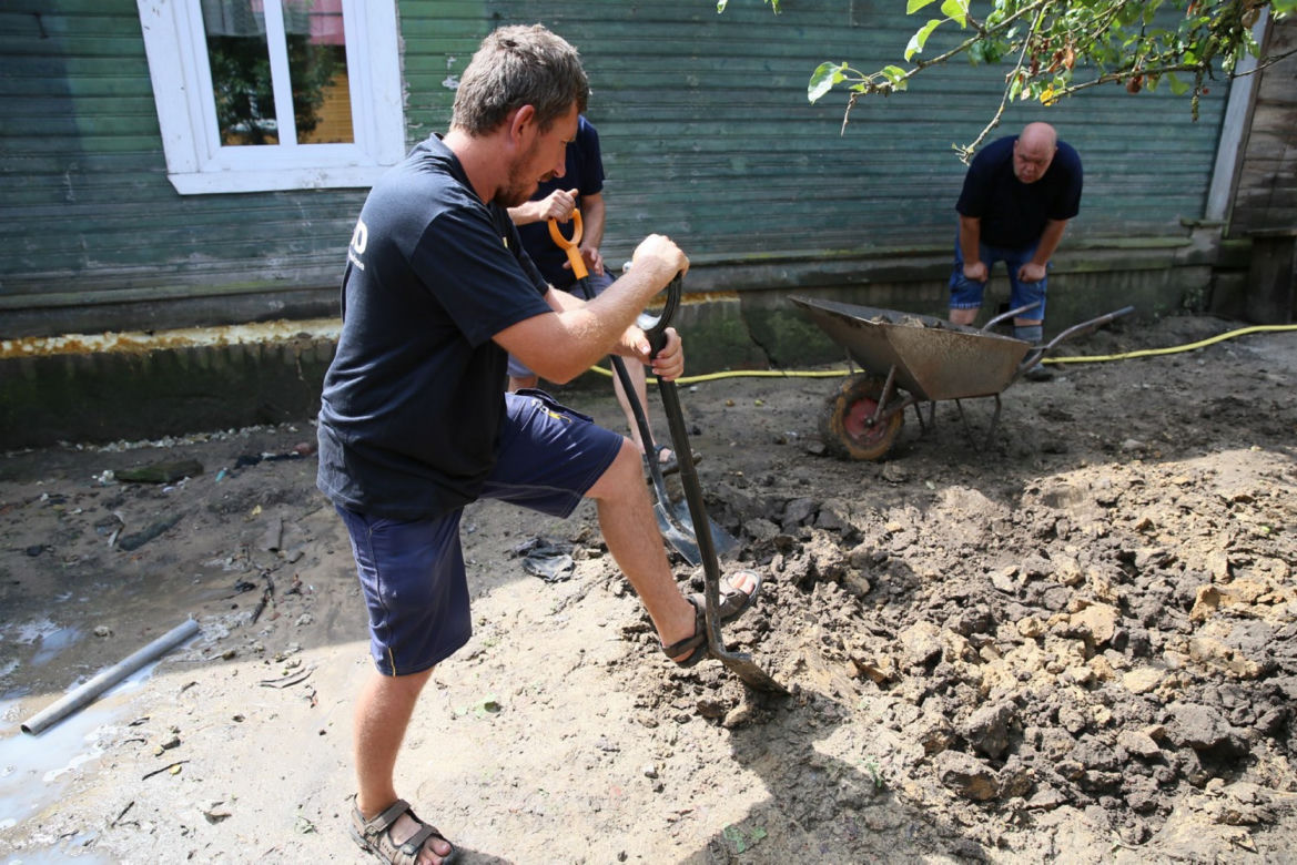 Rolnicy. Podlasie. Gienek i Andrzej z Plutycz. Zobaczcie jak żyją i nagrywają