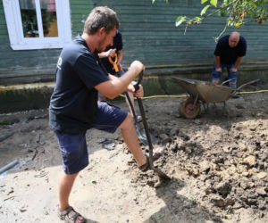 Rolnicy. Podlasie. Gienek i Andrzej z Plutycz. Zobaczcie jak żyją i nagrywają
