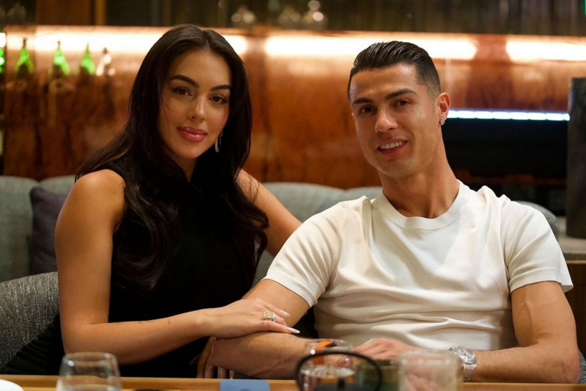 Cristiano Ronaldo zaręczył się ukochanej! Georgina Rodriguez powiedziała "TAK"!