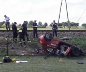 TWIERDZIŃ: Samochód nauki jazdy wjechał pod pociąg. ZGINĘŁA 18-letnia KURSANTKA