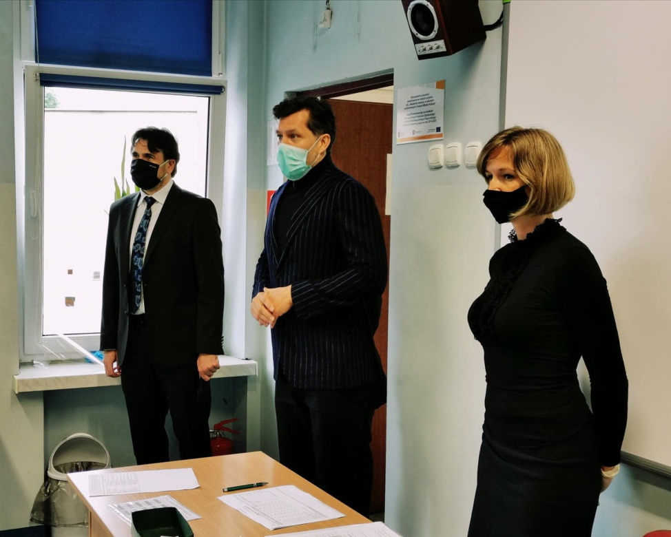 Matura 2020 w Kaliszu. Do testu z języka polskiego przystąpiło ponad 1700 uczniów! [ZDJĘCIA]
