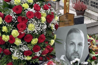 Ostatnie pożegnanie. Wcześniej wrzucili go do cudzego grobu. Zapamiętajcie go