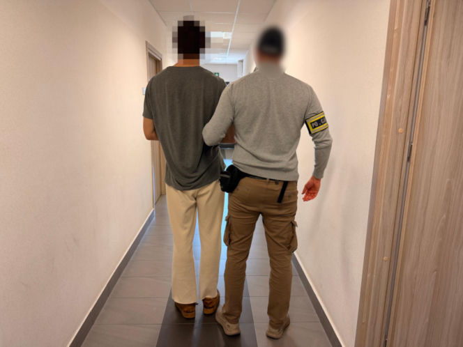 Akcja kontrterrorystów na stacji paliw w Warszawie. Ulice zostały zablokowane