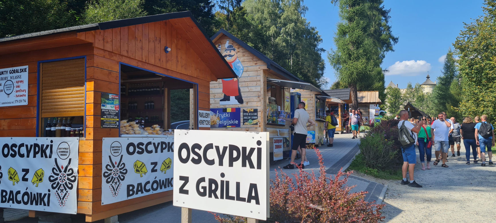 Niedzica to idealne miejsce na jesienny wyjazd. Jezioro, góry, lasy, a do tego taniej niż w Zakopanem