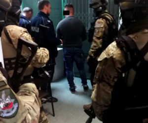W policyjnej eskorcie do kraju przyleciał Paweł M. ps. Misiek