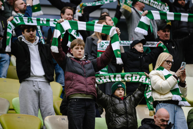 Lechia Gdańsk - Raków Częstochowa; Zdjęcia kibiców z meczu 30. kolejki PKO BP Ekstraklasy