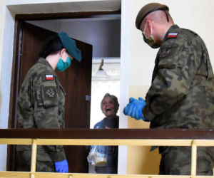 Świętokrzyscy terytorialsi pomagają w walce z koronawirusem