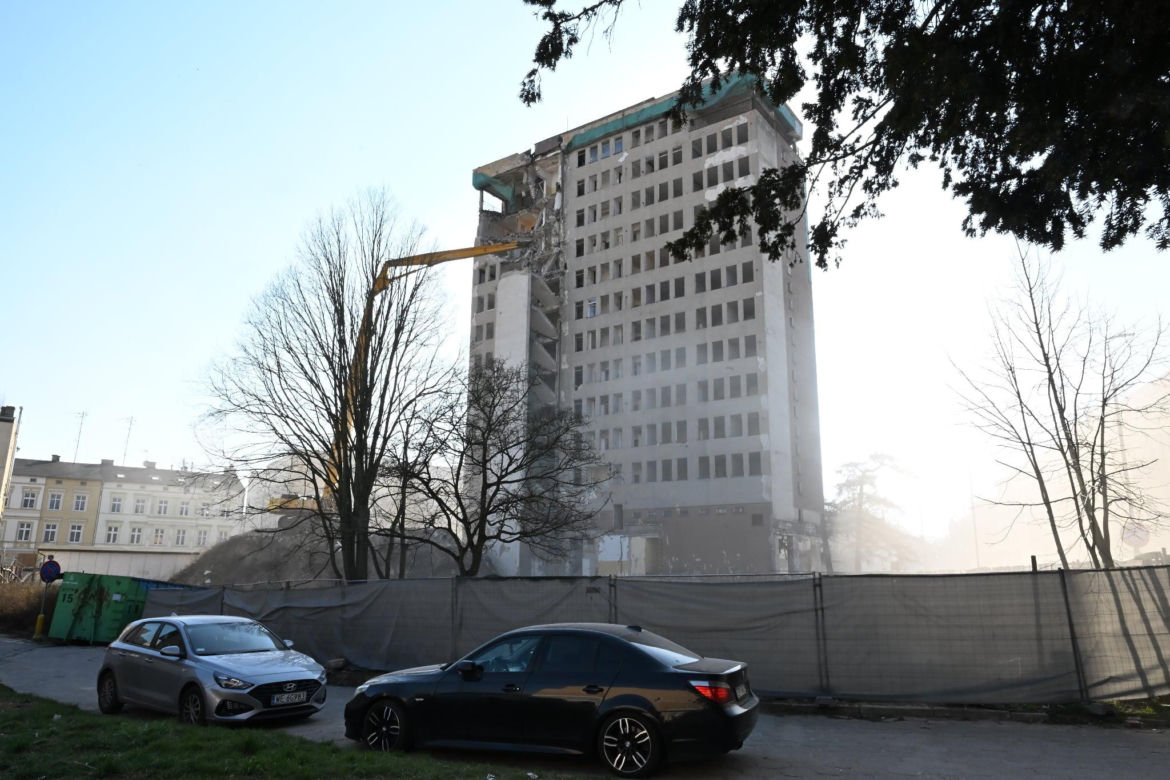 Rozpoczęła się rozbiórka "Związkowca"