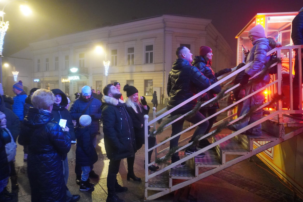 Silent disco i diabelski młyn w Rynku w Kielcach