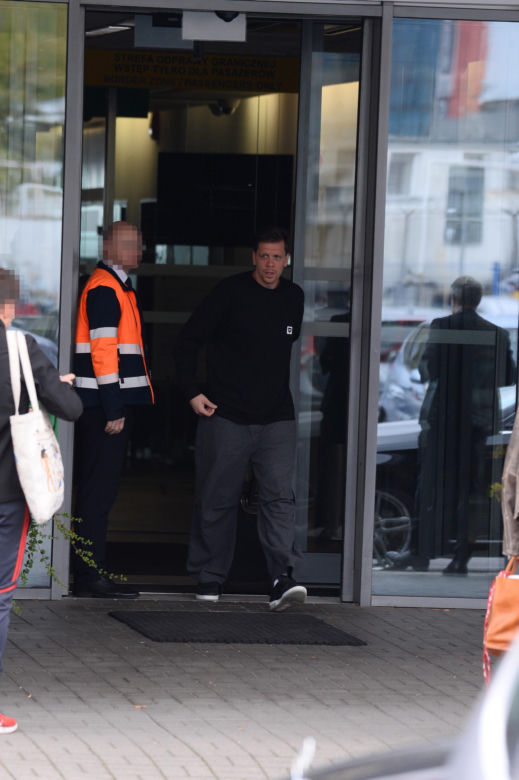 Wojciech Szczęsny przyleciał na premierę
