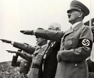 Złoty pociąg to Wunderwaffe