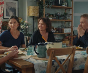 M jak miłość odc. 1908. Barbara (Teresa Lipowska), Artur Rogowski (Robert Moskwa), Agnes (Amanda Mincewicz), Marysia (Małgorzata Pieńkowska)