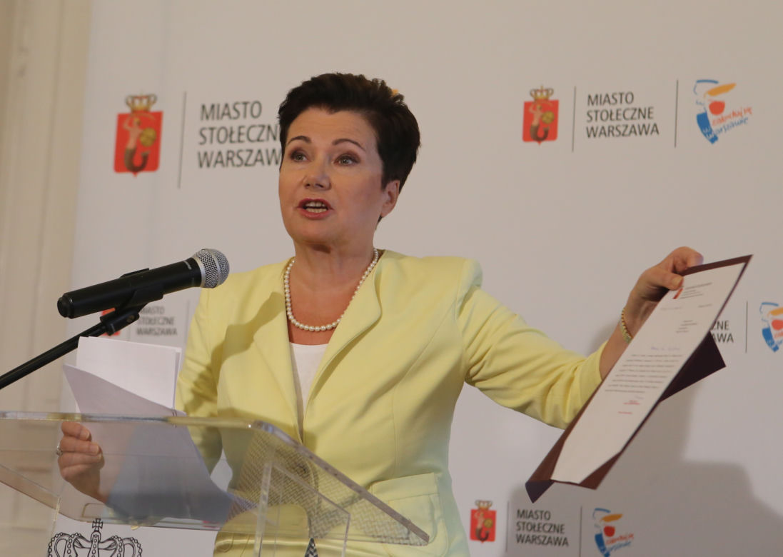 HANNA GRONKIEWICZ-WALTZ ZWALA WINĘ NA URZĘDNIKÓW