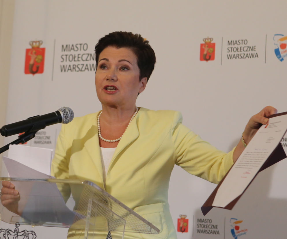 HANNA GRONKIEWICZ-WALTZ ZWALA WINĘ NA URZĘDNIKÓW