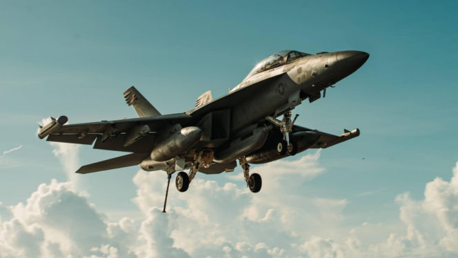 Super Hornety nie pójdą szybko na emeryturę. US Navy inwestuje w modernizacje